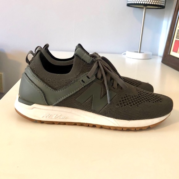 new balance revlite 547